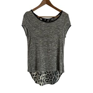 IZ Byer short‎ sleeve gray Cheetah print ( M) top